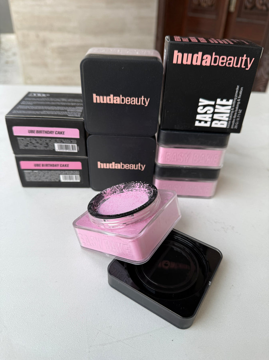 Huda Beauty Easy Bake Loose Baking & Setting Powder - Ube birthday cake