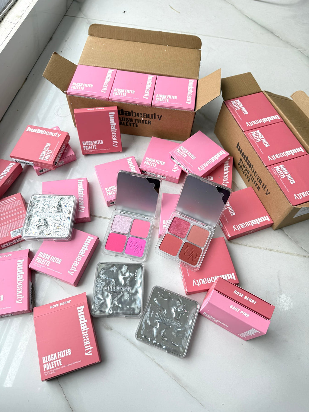 Blush Fliter Blurring BlushLighters Pallete- Huda Beauty