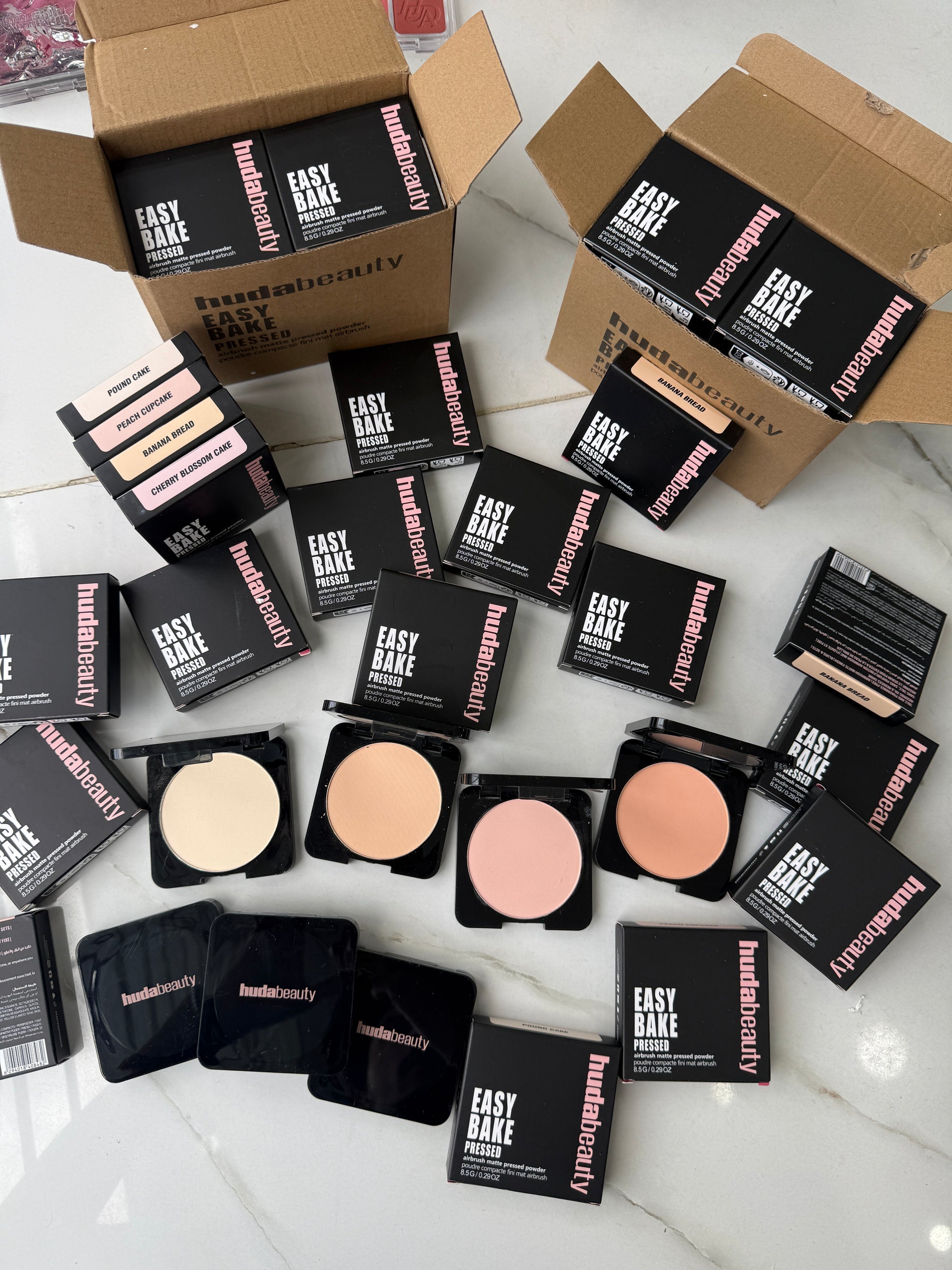 Easy bake pressed powder - huda beauty