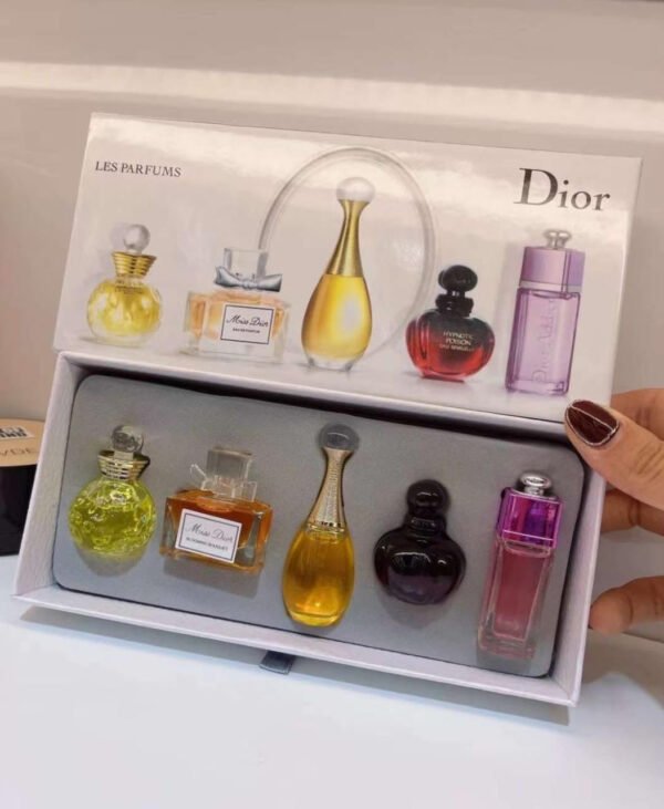 Dior mini perfume set 💯 original fragrances