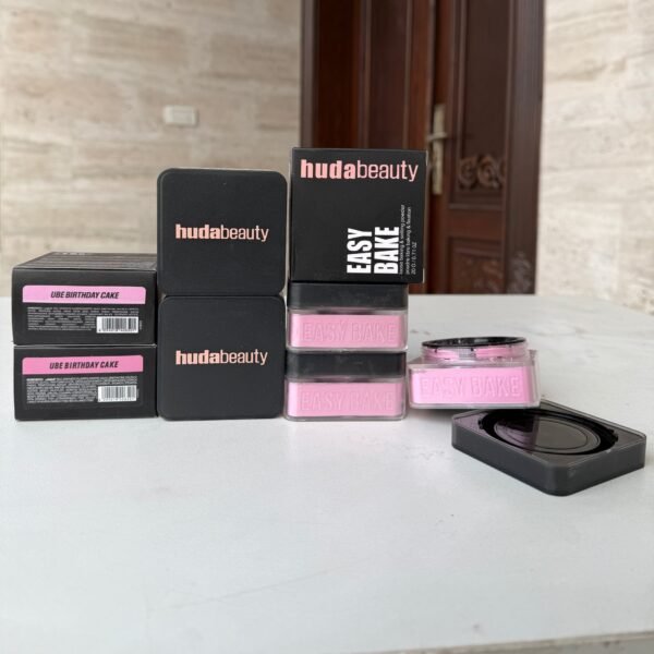 Huda beauty lose powder shade (birthday cake)